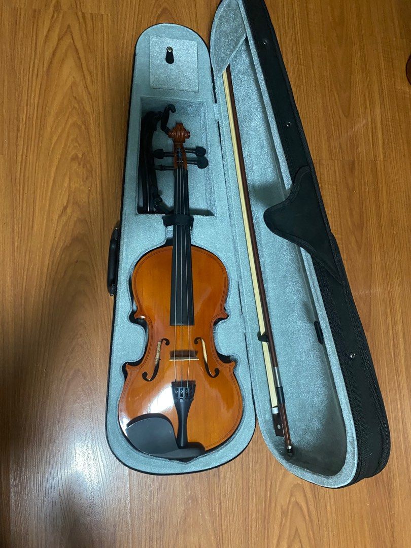 4/4 violin (Category: Musical Instruments) located in San Juan City. Submitted by woziying (Listing ID 1360554643, Image 2). Description: I wasnt able to learn it due to the pandemic Hope you can enjoy it instead!! Rosin included :)) Clifton strassus Price negotiable .