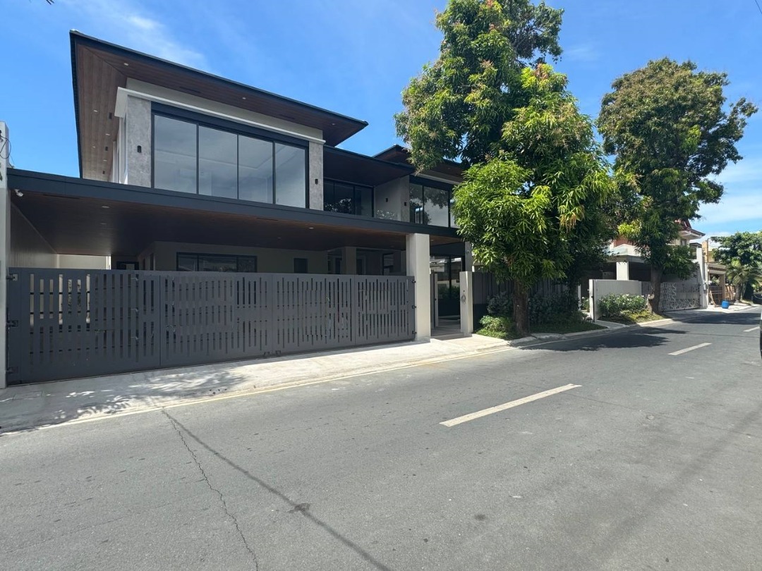 (Category: ) located in . Submitted by blesshomes.09178444676 (Listing ID 1360547736, Image 1). Description: .