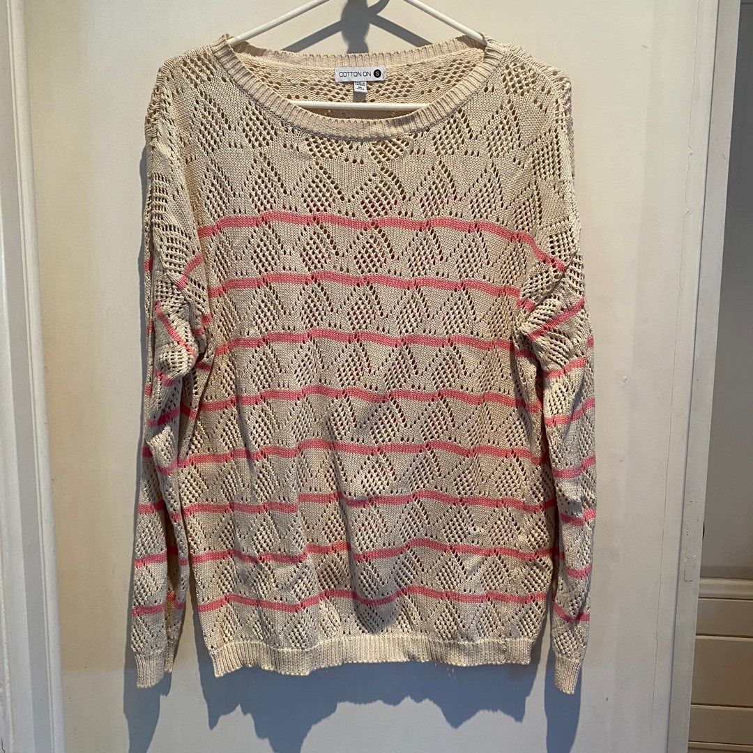 Cotton On Knitted Pullover (Category: Coats, Jackets and Outerwear) located in Quezon City. Submitted by nikknacks (Listing ID 1360396117, Image 1). Description: Cotton On Knitted Pullover ✅Size: Small (can fit up to XL) ✅Garment Measurements: Length: 26” Bust: 46” Waist: 44” ✅Like new ✅RFS: Decluttering 💰Php 550 ✉️PM if interested 🚗Free delivery to La Vista, LGV, Ayala Heights, Varsity Hills, Xavierville, Corinthian Gardens, Greenhills, New Ma