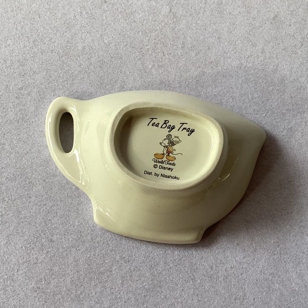 Disney Minnie Teabag Tray (Category: Coffee & Tea Tableware) located in Davao. Submitted by eclectic1925 (Listing ID 1360420043, Image 2). Description: Php180 Disney Minnie Teabag Tray H: 1.4 inches L: 4.5 inches First to pay .
