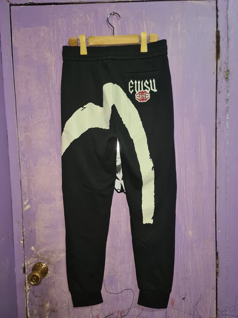 Evisu Pants (Category: Joggers) located in Taguig. Submitted by jamesssssg. (Listing ID 1360403301, Image 3). Description: Evisu Pants W- 28-36 L- 37.5 T- 11 H- 4.