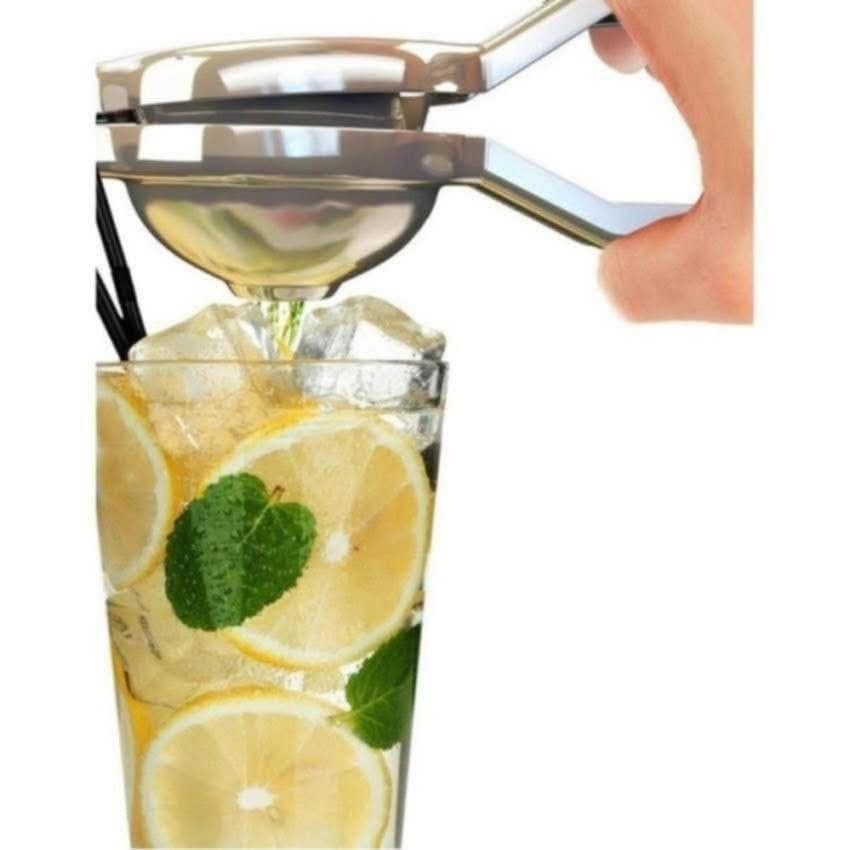 Lemon squeezer (Category: Juicers, Blenders & Grinders) located in Manila. Submitted by asstditems (Listing ID 1360529429, Image 2). Description: Same day delivery via Lalamove Location: Manila Mop: Cod/Gcash payment Pm for inquiries..