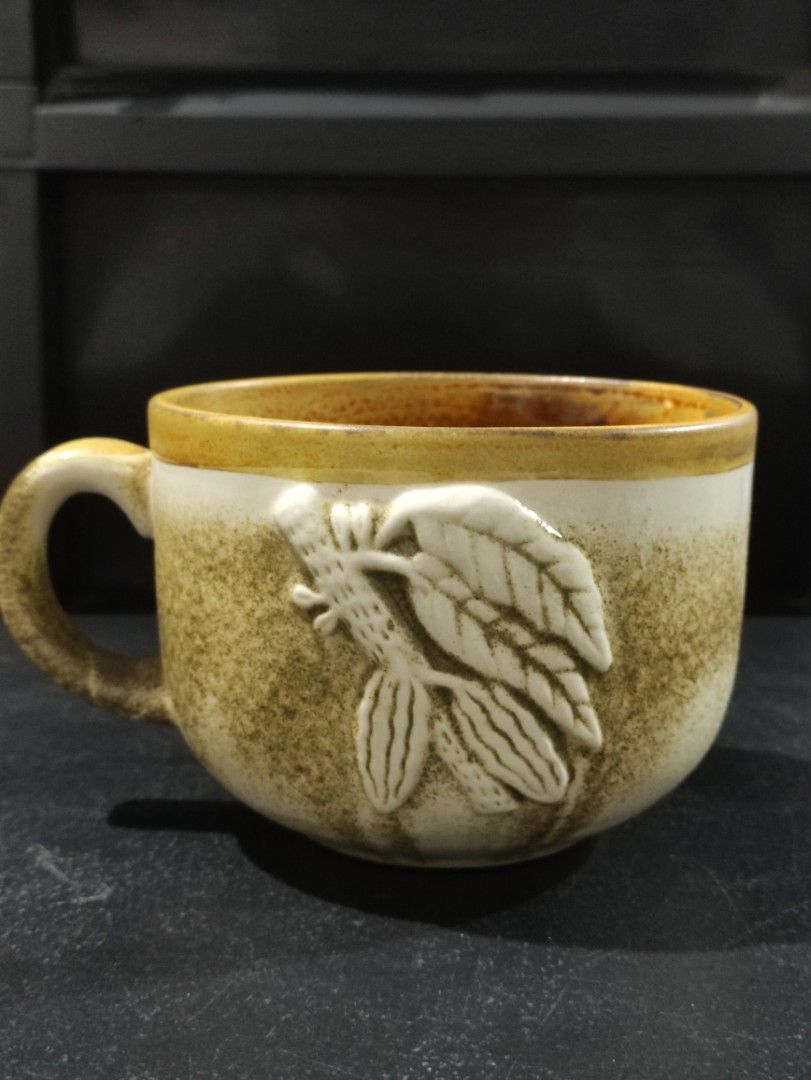 Malagos Chocolate Big Ash Glaze Mug Mt. Pinatubo (Category: Coffee & Tea Tableware) located in Quezon City. Submitted by epicart (Listing ID 1360436142, Image 2). Description: FOR SALE: Malagos Chocolate Big Ash Glaze Mug Mt. Pinatubo ₱900 Location: Tandang Sora Quezon City.