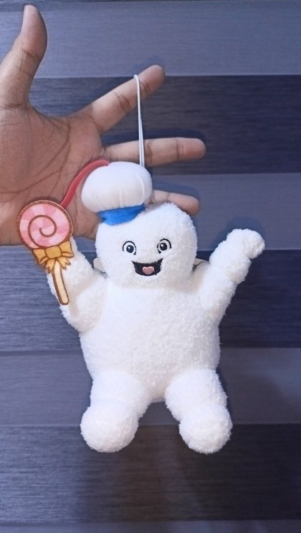 Marshmallow Man Ghost Buster Plush Charm ✨RARE (Category: Plushies & Soft Toys) located in Bacoor. Submitted by raket_projects (Listing ID 1360465150, Image 1). Description: P300 Marshmallow Man Ghost Buster Plush Charm ✨RARE 🩷As is wyswyg 🩷Clean and fresh 🫧 🩷With clear etiketa🏷️ 🩷With papertag ✨.