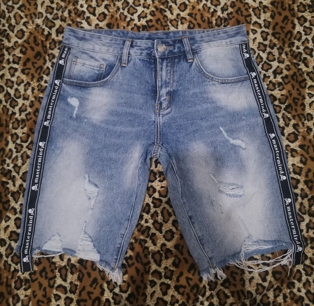 Mastermind cut.off denim shorts (Category: Shorts) located in Cebu City. Submitted by roadthrift (Listing ID 1360443605, Image 1). Description: Mastermind cut.off denim shorts W31-33 x L20 Like new.