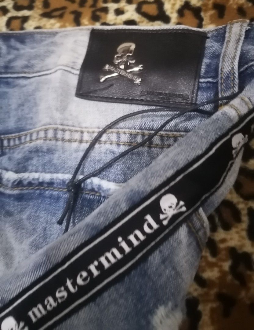 Mastermind cut.off denim shorts (Category: Shorts) located in Cebu City. Submitted by roadthrift (Listing ID 1360443605, Image 3). Description: Mastermind cut.off denim shorts W31-33 x L20 Like new.