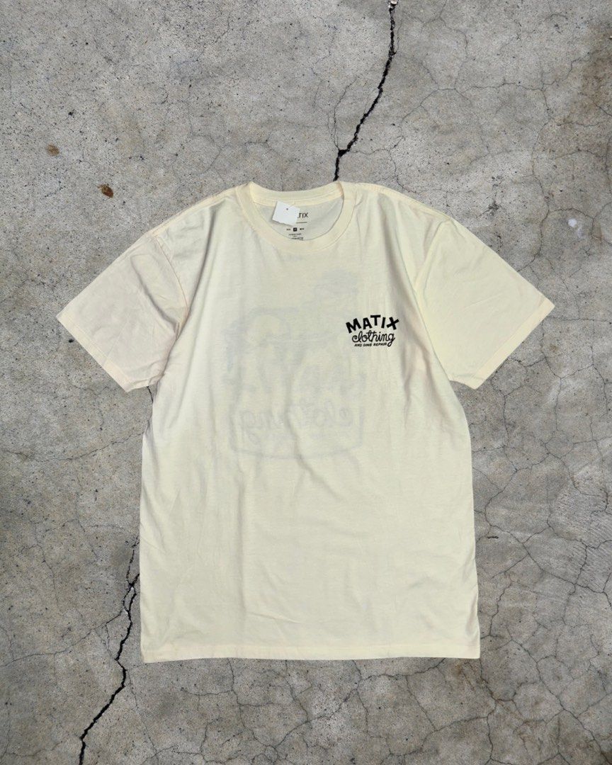 Matix clothing (Category: Tshirts & Polo Shirts ) located in General Santos City (Dadiangas). Submitted by byph_ (Listing ID 1360488049, Image 1). Description: Size medium 19x27 dimes Creme ang color nyan No issue Excellent condition .