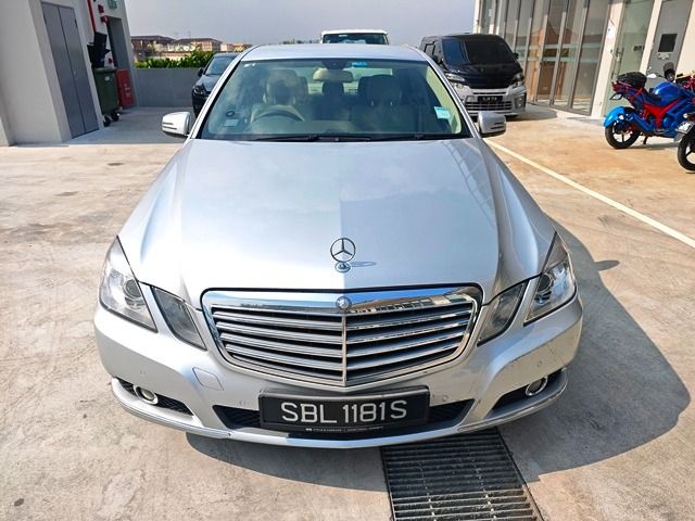 Mercedes-Benz E-Class Saloon E200 CGI (A)628864060103701113