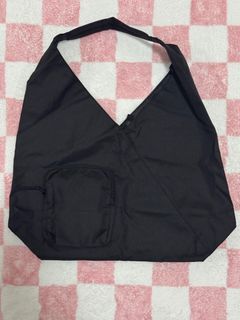 (Category: ) located in . Submitted by fleathecloset (Listing ID 1360512454, Image 1). Description: .