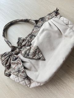 (Category: ) located in . Submitted by pr3ttycloset (Listing ID 1360473238, Image 1). Description: .