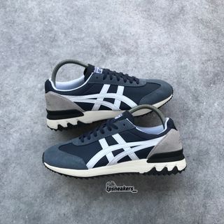 (Kategori: ) berada di . Dikirim oleh tpsneakers_ (ID iklan 1360457063, Gambar 1). Deskripsi: .