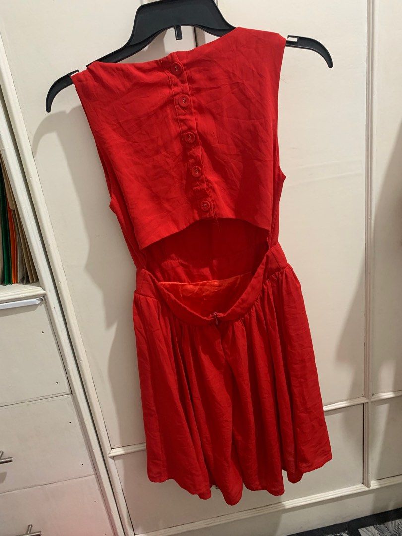 Red dress (Category: Dresses) located in Makati City. Submitted by kimpoooot (Listing ID 1360438848, Image 2). Description: .