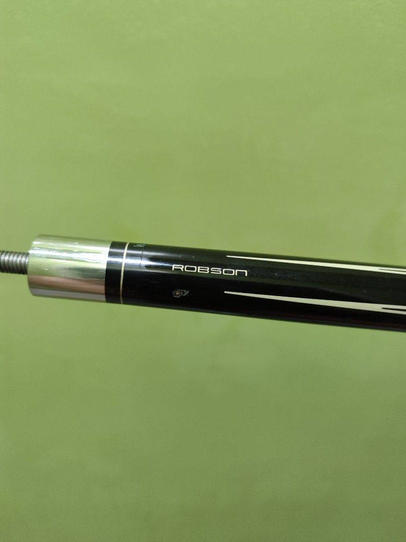 Robson Cue Stick (Category: Billiards and Bowling) located in Quezon City. Submitted by rodthrift00 (Listing ID 1360442217, Image 3). Description: Robson Cue Stick Issue:minimal not rolling straight negotiable.