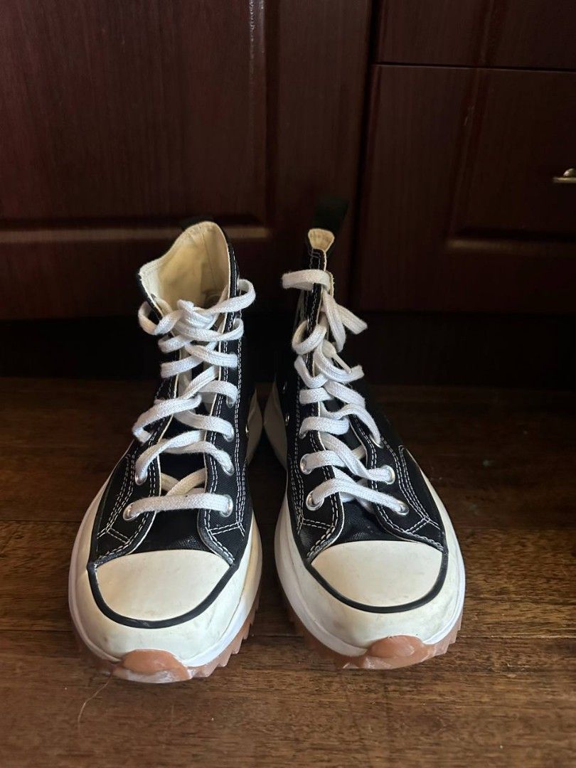 Run Star Hike Canvas Platform Converse Shoes (Category: Sneakers) located in Paranaque City. Submitted by FitNHobbies (Listing ID 1360397295, Image 1). Description: Run Star Hike Canvas Platform - Original - Size 6.5 W - Barely Used - Comes with it's Box Cosmetics: 4.5/5 - Signs of usage at the front part and sole of the shoes (see photos) Location: Parañaque City Payment: CASH and GCASH Delivery: Lalamove (buyer's expense).