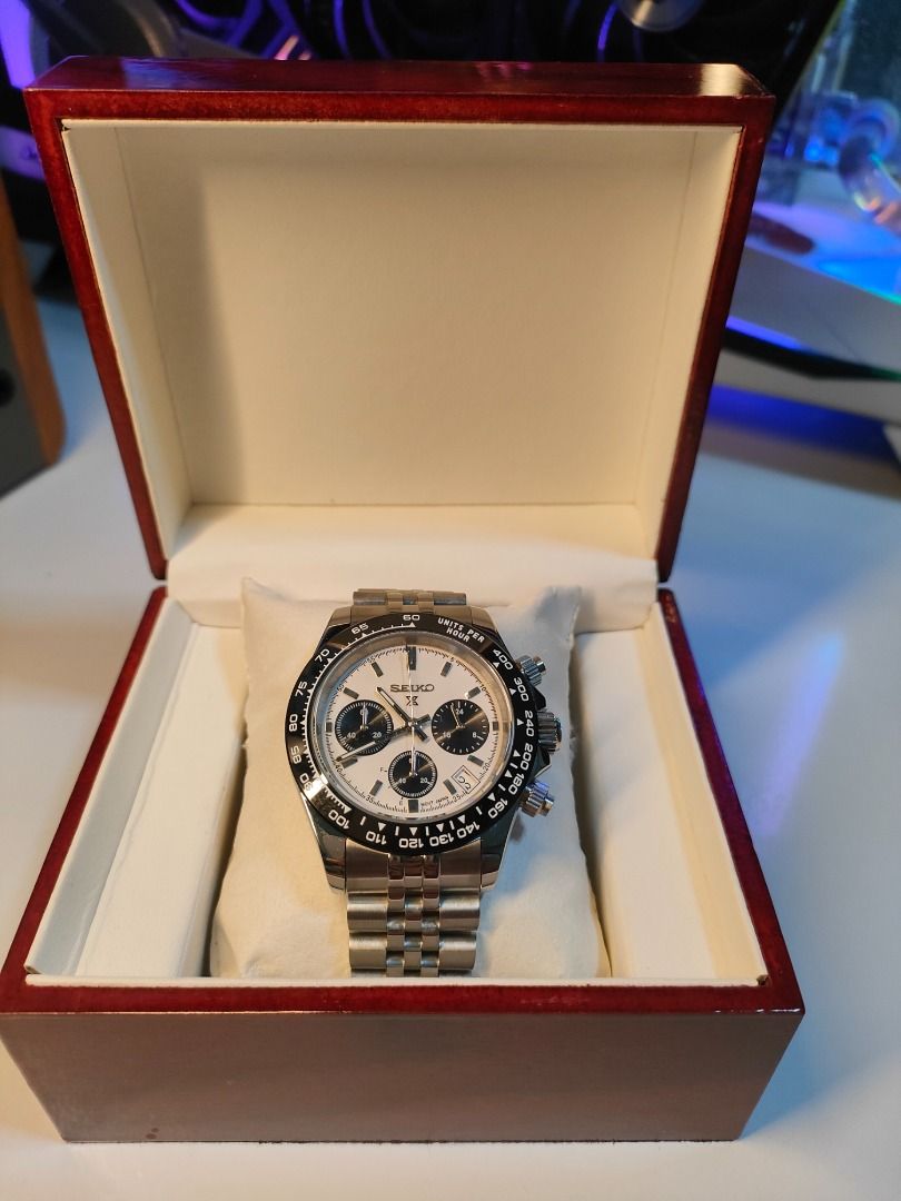 Seikolex Daytona Chronograph Panda 40mm. (Category: Women's Watches) located in Cebu City. Submitted by cebuseikolex (Listing ID 1360475578, Image 3). Description: Brand New Seikolex Cosmorgraph Daytona Chrongograph. Comes with 18 MONTHS WARRANTY, Paper Bag, and Watch Box. Guaranteed Waterproof and Accurate Time Telling. See 2nd pic for inclusions ✅ Brand New Seiko Movement ✅ Seiko VK63 Quartz Movement ✅ True Chronograph with functional Subdials 
