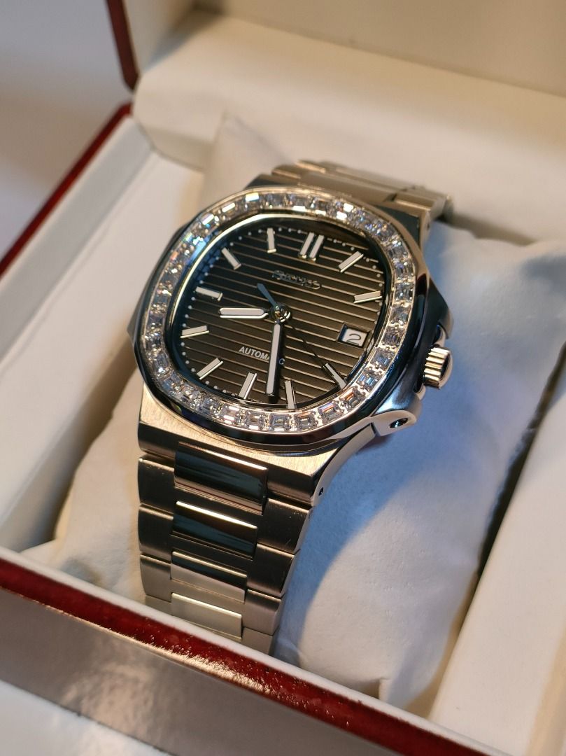 Seikolex Nautilus Black w/ Rhinestone. (Category: Men's Watches) located in Cebu City. Submitted by cebuseikolex (Listing ID 1360475425, Image 1). Description: Brand New Seikonaut Nautilus Black face with Crystal bezel. Comes with 18 MONTHS WARRANTY, Paper Bag, and Watch Box. Guaranteed Waterproof and Accurate Time Telling. See 2nd pic for inclusions ✅ Brand New Seiko Movement ✅ Seiko NH35a Automatic Movement ✅ Up to 48hrs Power Reserve ✅ Manual 