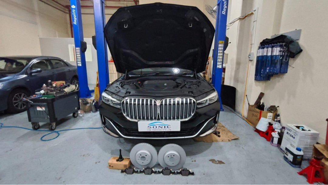 Servicing, aircon, battery, engine, gearbox, atf, driveshaft, steering rack, disc brakes, bbk (Category: Car Workshops & Services) located in Singapore. Submitted by sonicautog37396 (Listing ID 1360413328, Image 2). Description: Don’t worry if any car issue can leave it to us! Car Servicing Package! 🚨Fully Synthetic Engine Oil🚨 1. OWS Ecolight SAE 5W-30 or OWS Multilight SAE 5W-40. Inclusive of : 4 litre engine oil • Full Point Check • Oil Filt