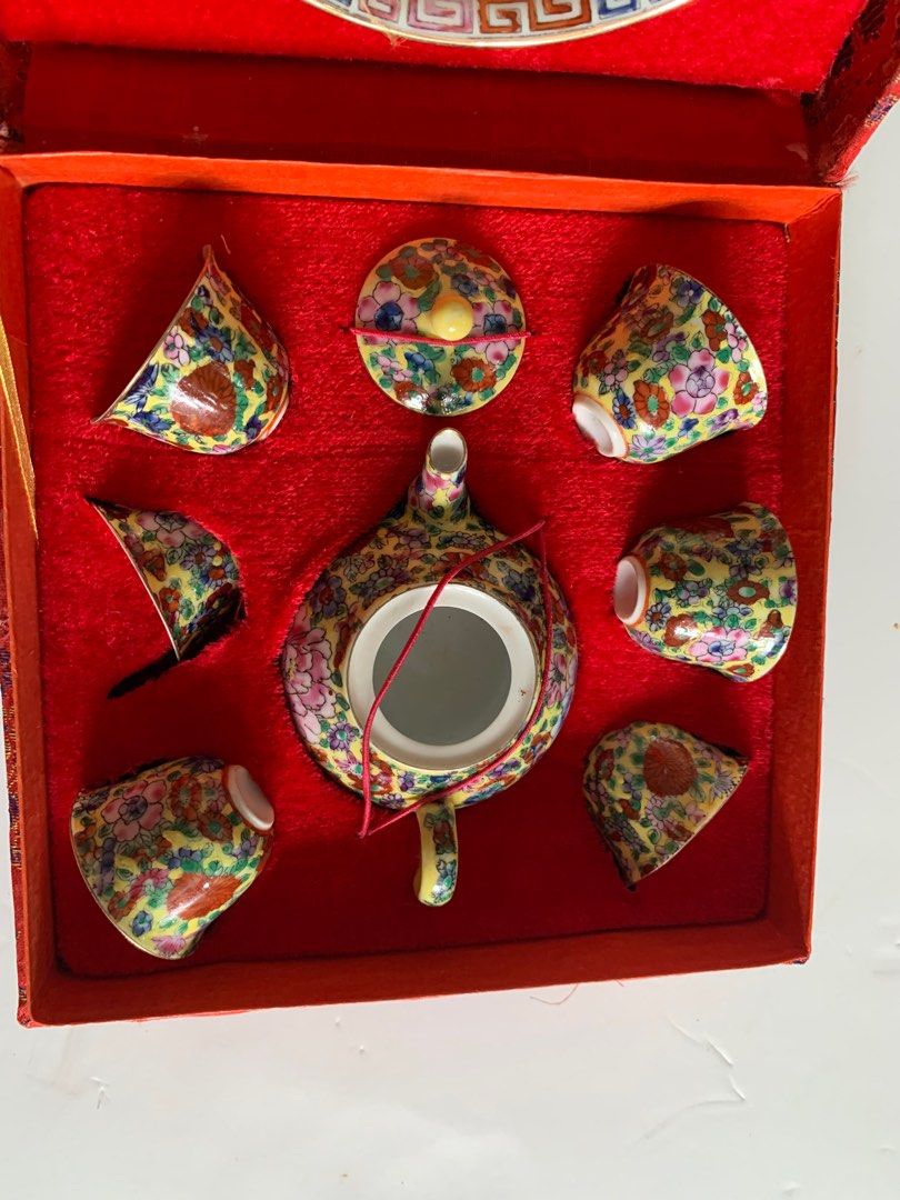 Tea set (Category: Coffee & Tea Tableware) located in Singapore. Submitted by roundsq (Listing ID 1360467752, Image 2). Description: Small tea set (see measurements) for display or as gift or for use. .