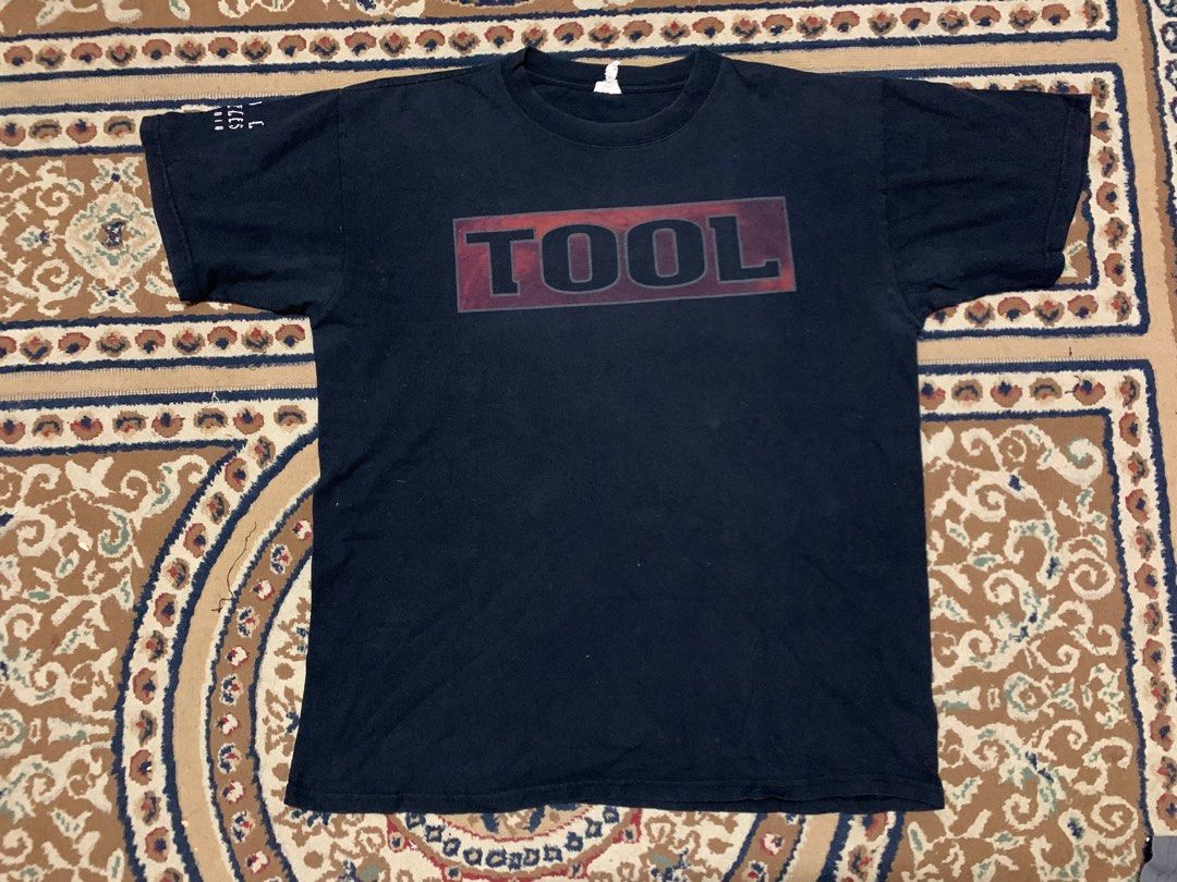 tool (Category: Activewear) located in Kemaman. Submitted by taxesbundle (Listing ID 1360512659, Image 3). Description: 🦪TOOL🦪 ⁣ ➖condition 8.5/10➖ ➖➖⁣ ➖📞014-8288382📩➖⁣⁣ ➖pos jnt dfod➖ ⁣⁣⁣ ⁣⁣⁣ ⁣ #bundle #bundlemurah #bundlemurahmalaysia #pattyloveless #vintageband #vintage #vintageasics #vintagejersey #vintageasromajersey #mrhorsepower #vintagearmy #champion #undefeated #championundefeated.