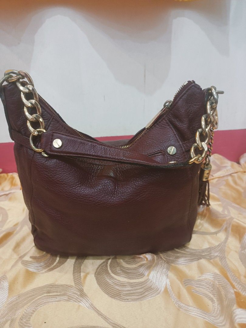 Ukay bags collection (Category: Luxury Bags & Wallets) located in Manila. Submitted by analiedazo07211 (Listing ID 1360537704, Image 2). Description: ukay bags collection.