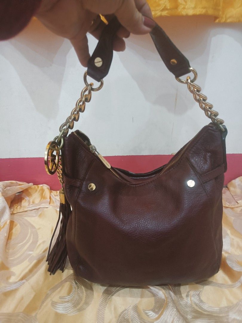 Ukay bags collection (Category: Luxury Bags & Wallets) located in Manila. Submitted by analiedazo07211 (Listing ID 1360537704, Image 1). Description: ukay bags collection.