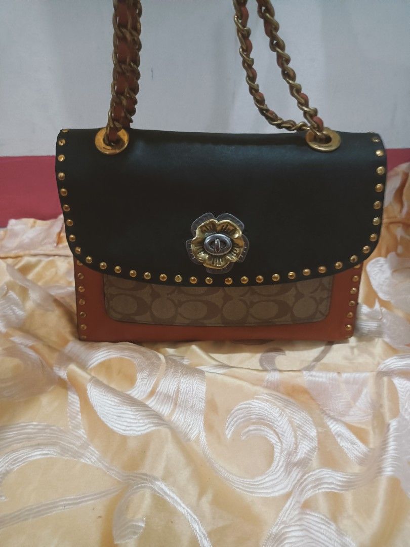 Ukay collection (Category: Luxury Bags & Wallets) located in Manila. Submitted by analiedazo07211 (Listing ID 1360522024, Image 2). Description: ukay collection bags.