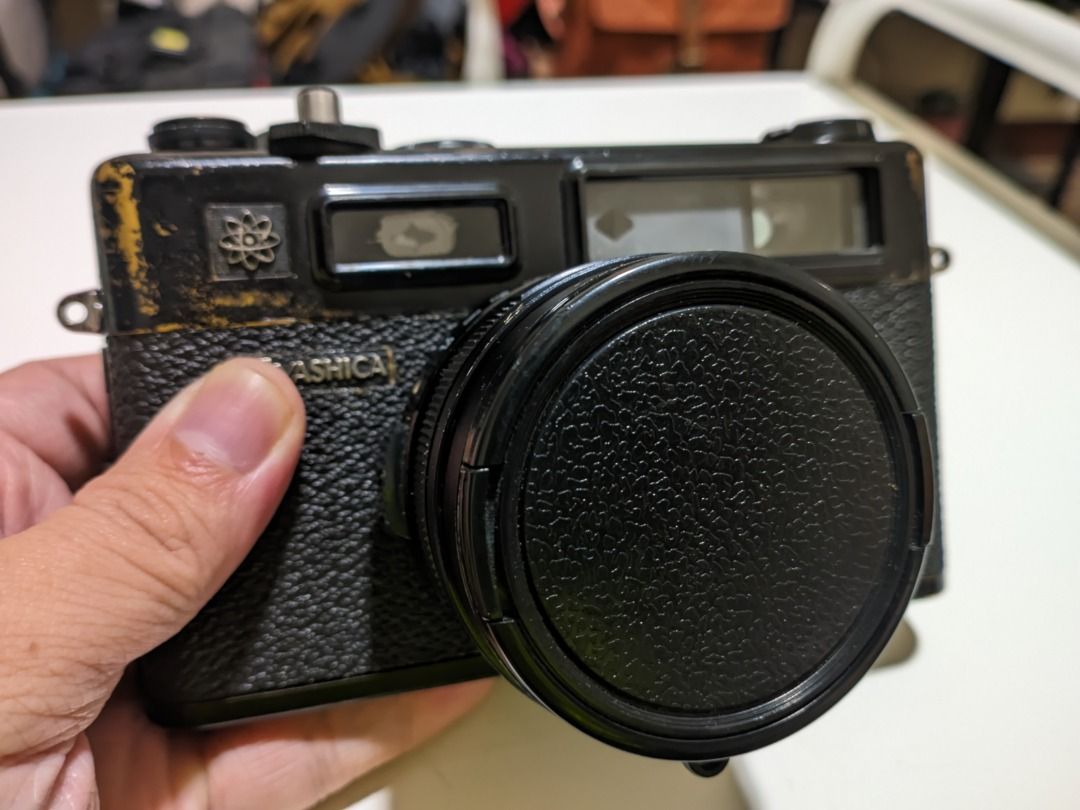 Yashica Electro 35 GTN (Category: Cameras) located in Caloocan City. Submitted by alwyn.batara-72338 (Listing ID 1360514647, Image 2). Description: Selling Electro 35 GTN. Newly CLA'd, no issues. No test shots available, pero working 100%. Na-test rin with dummy film. RFS: Nakabili na ng ibang film camera..