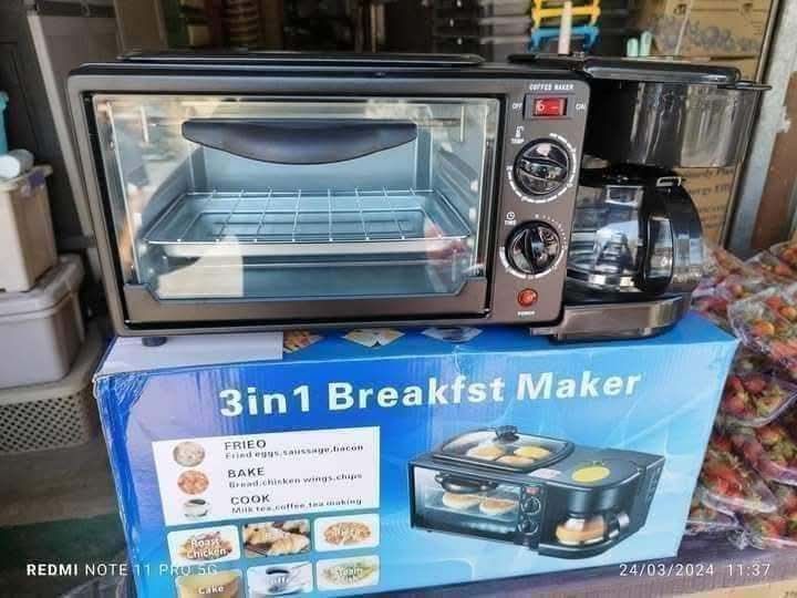 3in1 breakfast maker (Category: Coffee Machines & Makers) located in Manila. Submitted by dolorchris69891 (Listing ID 1360594351, Image 1). Description: 3in1 breakfast maker .