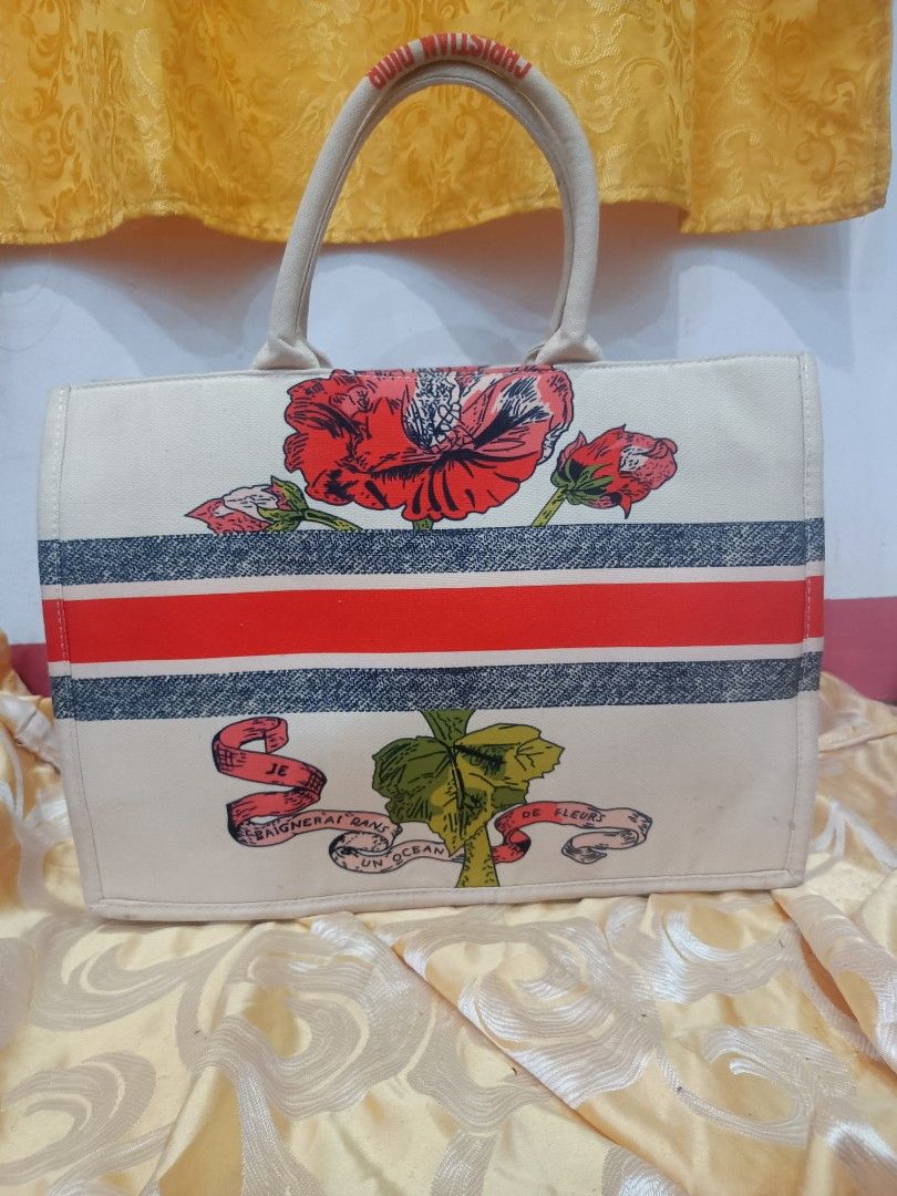 Analie ukay bags collection (Category: Luxury Bags & Wallets) located in Manila. Submitted by analiedazo07211 (Listing ID 1360626094, Image 1). Description: analie ukay bags collection.