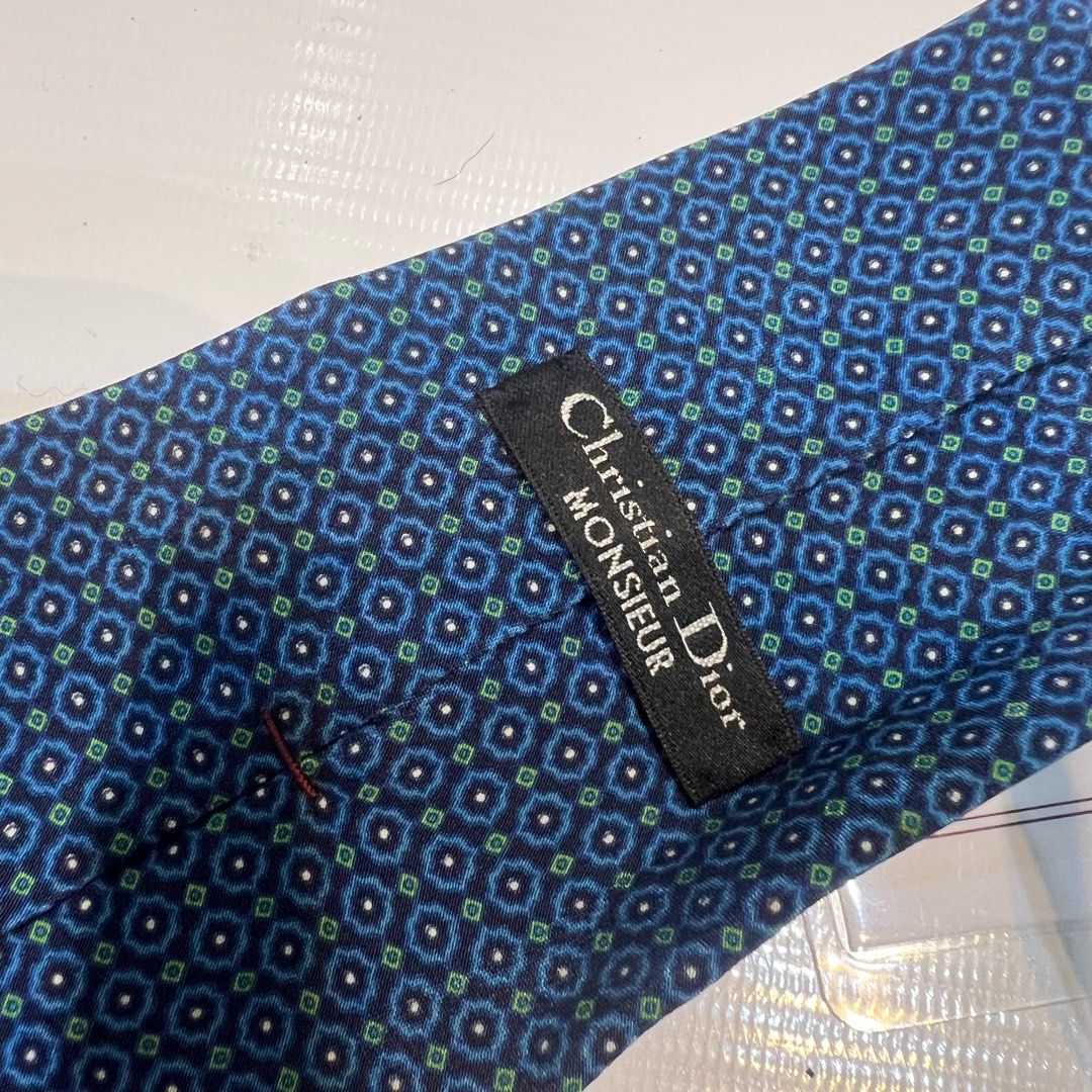 AUTH DIOR TRADITIONAL NECKTIE (Category: Luxury Accessories) located in Manila. Submitted by zipandgoo (Listing ID 1360712788, Image 3). Description: Authentic 💯 In good used condition.
