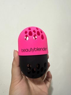 Beauty Blender Defender travel case