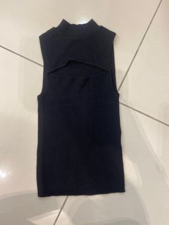 (Category: ) located in . Submitted by moving-out-clearance (Listing ID 1360654002, Image 1). Description: .