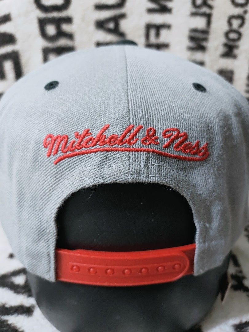 Chicago Bulls M&N Free SF (Category: Caps & Hats) located in Davao. Submitted by thrifturchoice (Listing ID 1360571697, Image 2). Description: Mitchell & Ness Chicago Bulls SnapBack Reflectorized Logo & Underbrim Excellent Condition 9.8/10 Pay Now Ship tomorrow Mop:Gcash/Bank Transfer✅.