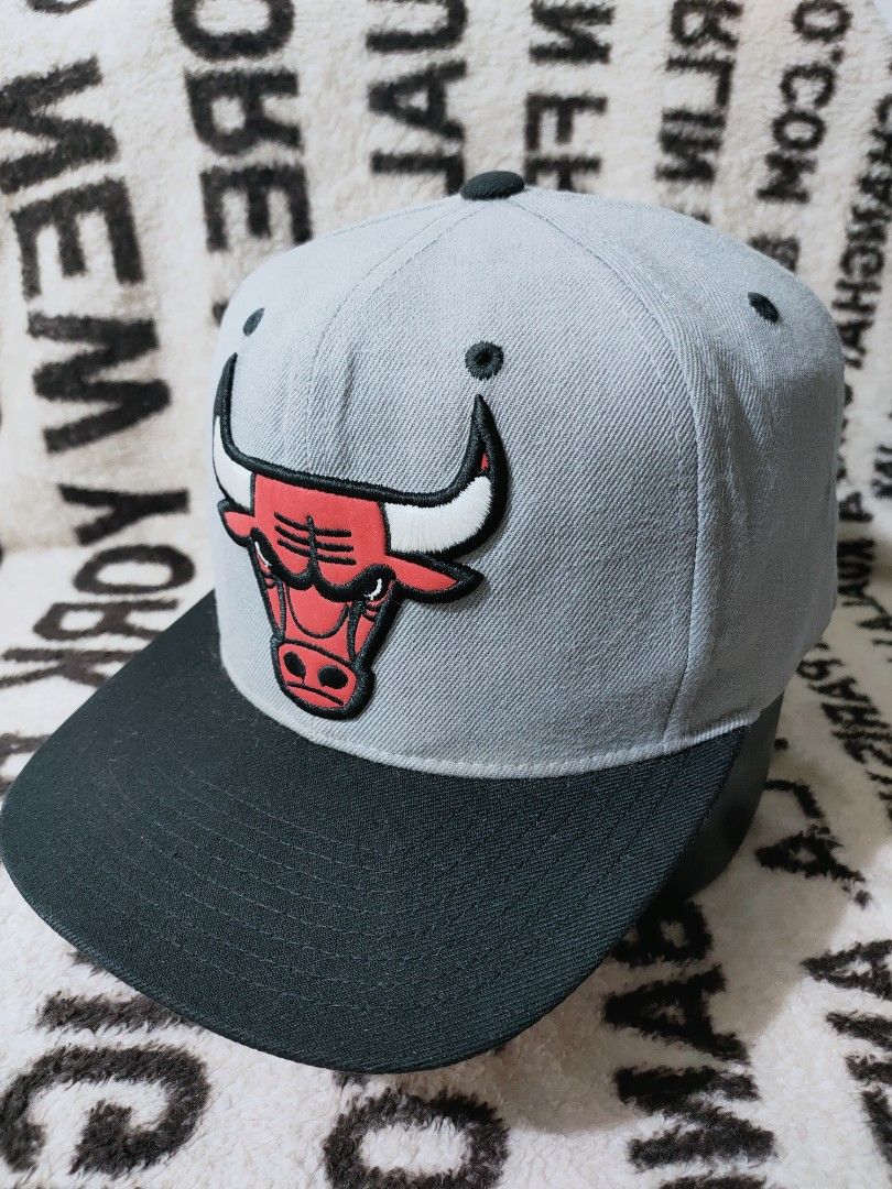 Chicago Bulls M&N Free SF (Category: Caps & Hats) located in Davao. Submitted by thrifturchoice (Listing ID 1360571697, Image 1). Description: Mitchell & Ness Chicago Bulls SnapBack Reflectorized Logo & Underbrim Excellent Condition 9.8/10 Pay Now Ship tomorrow Mop:Gcash/Bank Transfer✅.