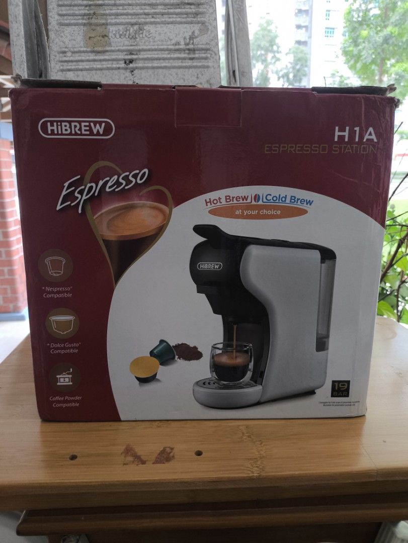 Coffee Machine (Category: Coffee Machines & Makers) located in Singapore. Submitted by pengyyyx0703197 (Listing ID 1360637413, Image 1). Description: Hibrew coffee machine 10/10 condition comes with all items cash only.