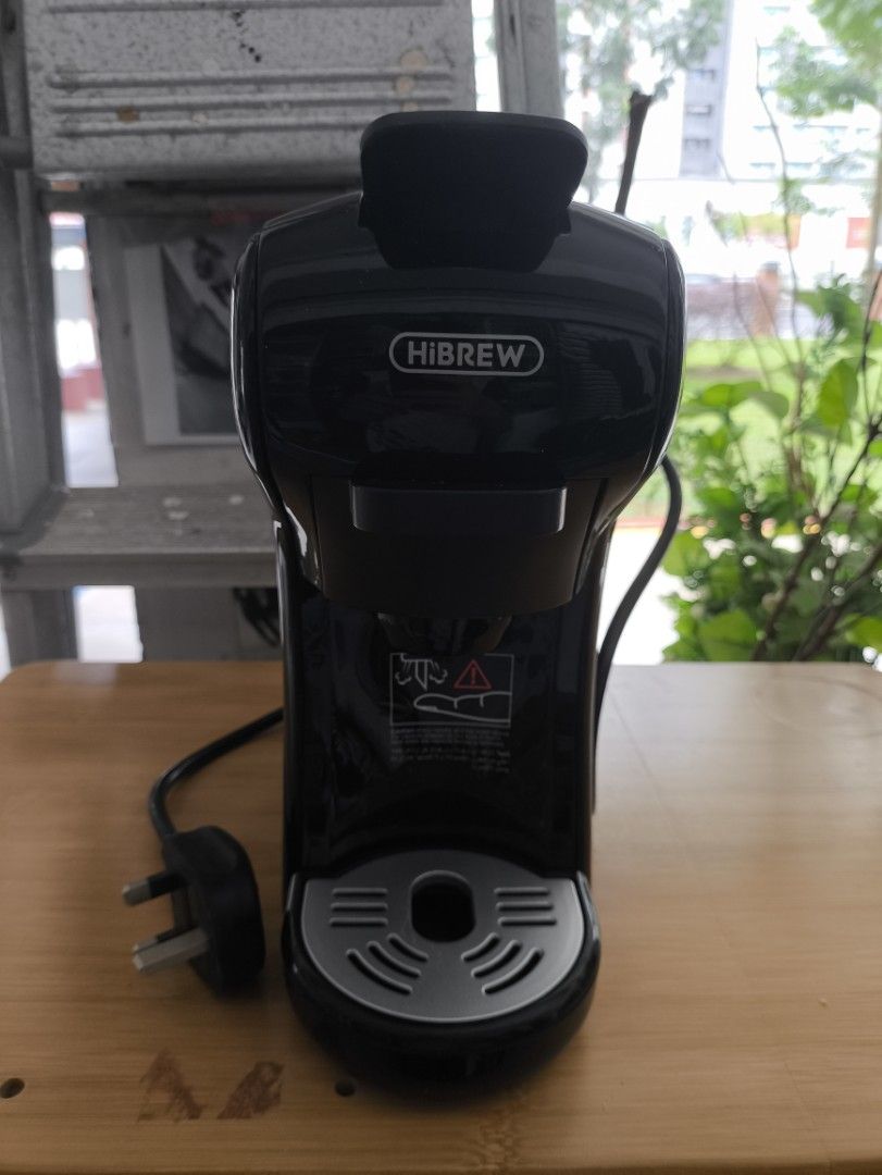 Coffee Machine (Category: Coffee Machines & Makers) located in Singapore. Submitted by pengyyyx0703197 (Listing ID 1360637413, Image 3). Description: Hibrew coffee machine 10/10 condition comes with all items cash only.