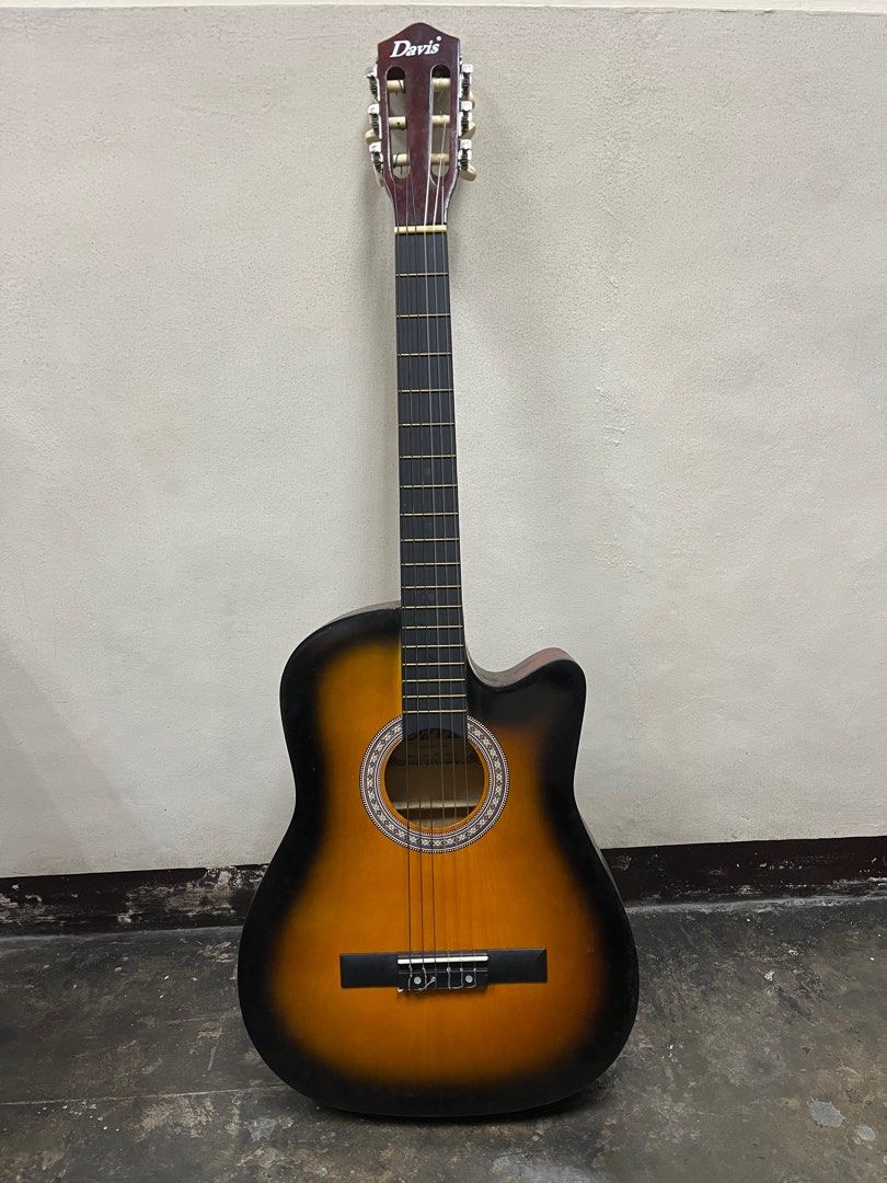 Davis Guitar JE-38CBS (Category: Musical Instruments) located in Manila. Submitted by number0101 (Listing ID 1360619610, Image 1). Description: THIS AD WILL BE DELETED ONCE ITEM IS SOLD If you are able to read this, that means the item is AVAILABLE Davis JE-38CBS Can be used immediately NO ISSUE , No defect What you see is what you get Meetup Robinsons Magnolia New Manila Quezon City or Pick up Brgy Potrero Malabon City **Posted only in Carousell