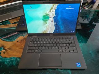 (Category: ) located in . Submitted by laptopsharks.sg (Listing ID 1360621326, Image 1). Description: .