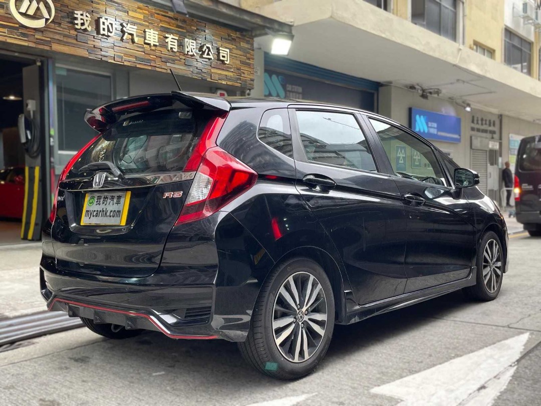Honda  JAZZ RS Auto62863174230913112