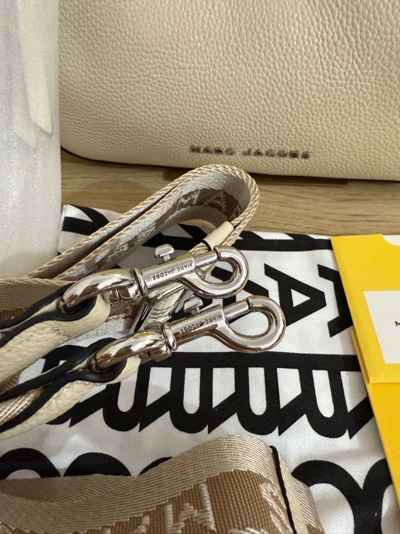 Marc jacobs drifter small (Category: Luxury Bags & Wallets) located in Cabuyao City. Submitted by baglover1111 (Listing ID 1360658690, Image 2). Description: Brand new complete inclusions Guaranteed authentic .