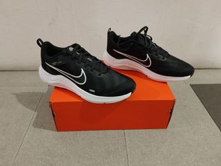 (Category: ) located in . Submitted by shoesman90 (Listing ID 1360709063, Image 1). Description: .