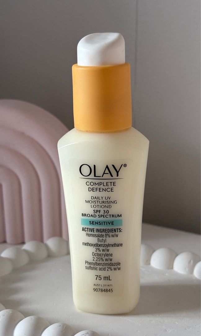 Olay Moisturizing Lotion (Category: Face Care) located in Subic. Submitted by ysbllrs (Listing ID 1360715706, Image 1). Description: No box, but brand new (never used).