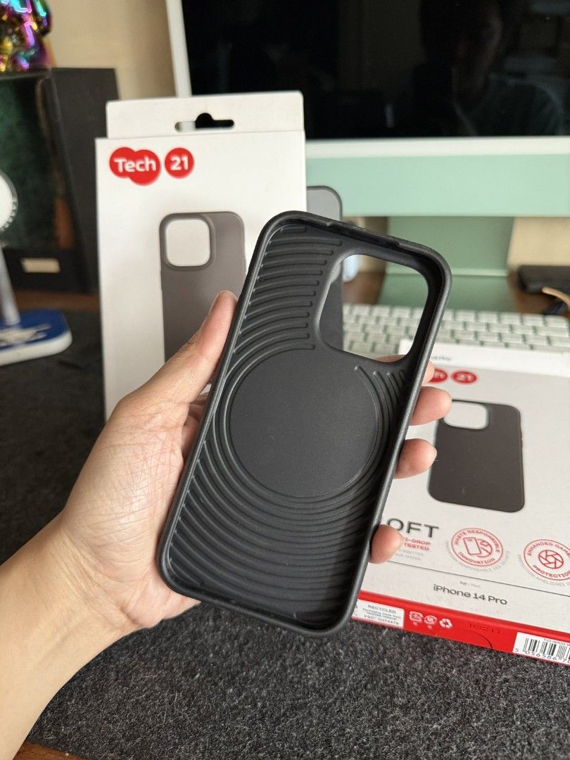 Original Tech21 Evolite ShockProof Case for iPhone 14 Pro (Category: Cases & Sleeves) located in Manila. Submitted by mercedgret74092 (Listing ID 1360606494, Image 2). Description: Available!.