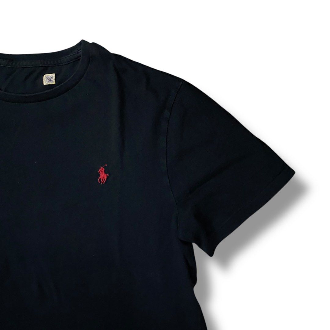 RALPHLAUREN SMALL PONY TSHIRT (Category: Tshirts & Polo Shirts ) located in Cagayan de Oro. Submitted by _tstudiooo (Listing ID 1360577319, Image 2). Description: Size: Large W21 L28 Color 10/10 Condition 10/10 Issue: small stain shown in the picture .