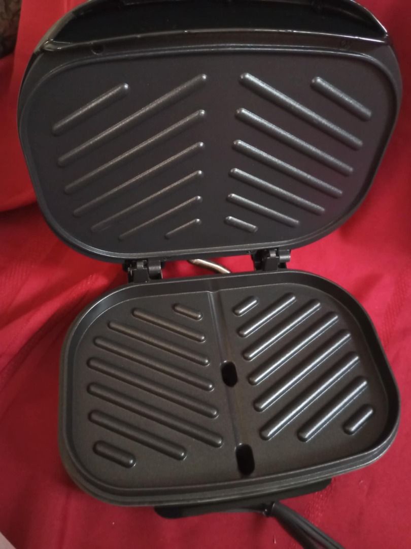 Robert Irvine Electric Contact Grill (Category: Cookware & Accessories) located in Quezon City. Submitted by jojoleen28 (Listing ID 1343746874, Image 1). Description: 750 watts 110 volt. Brand new in original box #Sale2026.