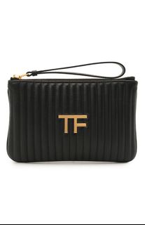 (Category: ) located in . Submitted by buysellcloset (Listing ID 1360667290, Image 1). Description: .