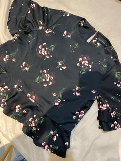 (Kategori: ) berada di . Dikirim oleh 2handsfuffgoodcondition (ID iklan 1360645632, Gambar 1). Deskripsi: .