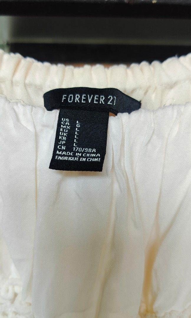 Tube dress (Category: Dresses) located in Las Pinas. Submitted by ShaSha (Listing ID 1360657948, Image 3). Description: cream/nude color above the knee .. decluttering personal preloved.. good condition no issues or flaws..