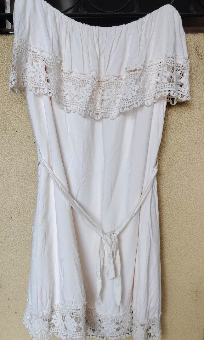 Tube dress (Category: Dresses) located in Las Pinas. Submitted by ShaSha (Listing ID 1360657948, Image 2). Description: cream/nude color above the knee .. decluttering personal preloved.. good condition no issues or flaws..