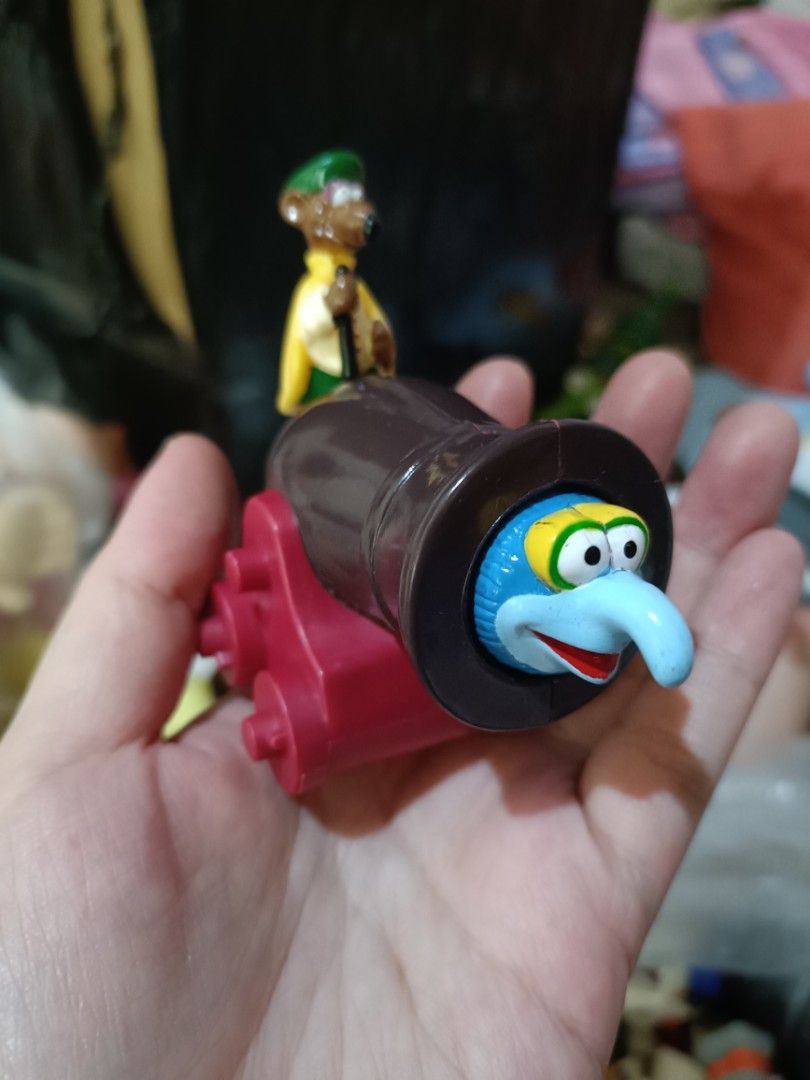 Vintage muppets burger king (Category: Vintage Collectibles) located in Iligan City. Submitted by shehabdor98515 (Listing ID 1360680325, Image 1). Description: what you see is what you get❤️.
